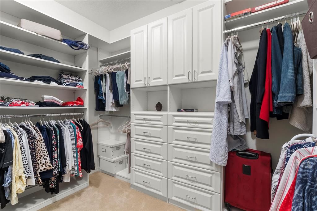Activo con contrato: $379,000 (2 camas, 2 baños, 1826 Pies cuadrados)