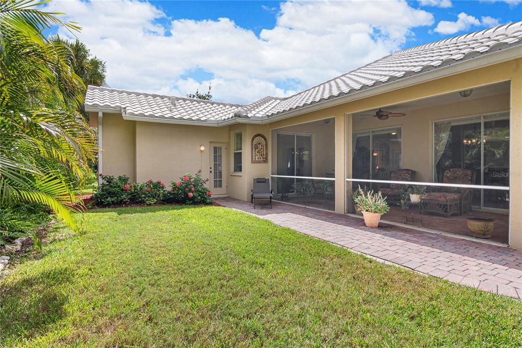 Activo con contrato: $379,000 (2 camas, 2 baños, 1826 Pies cuadrados)