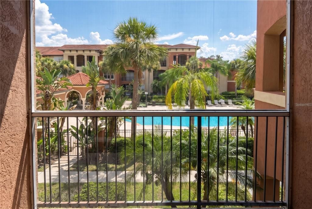 For Rent: $1,250 (1 beds, 1 baths, 709 Square Feet)