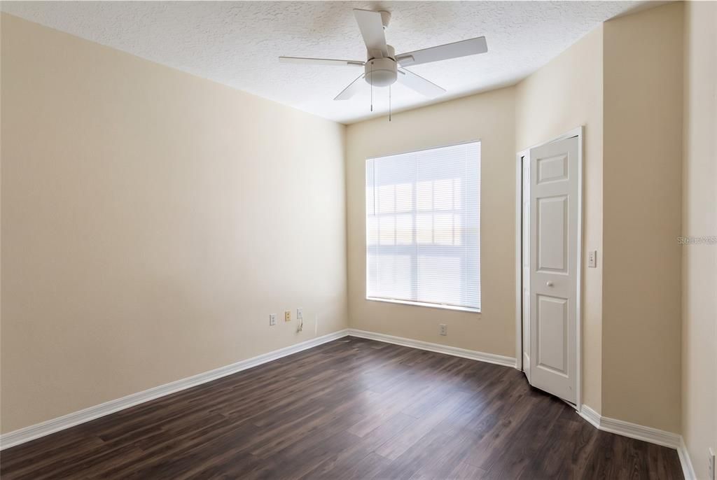 For Rent: $1,250 (1 beds, 1 baths, 709 Square Feet)