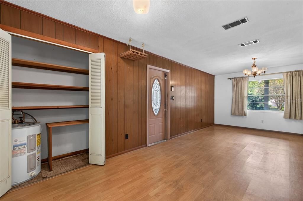 Active With Contract: $285,000 (4 beds, 2 baths, 1500 Square Feet)