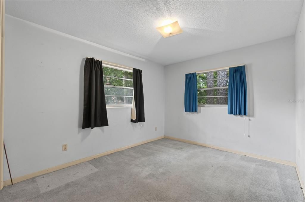 Active With Contract: $285,000 (4 beds, 2 baths, 1500 Square Feet)