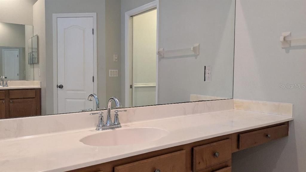 For Rent: $3,600 (5 beds, 3 baths, 2790 Square Feet)