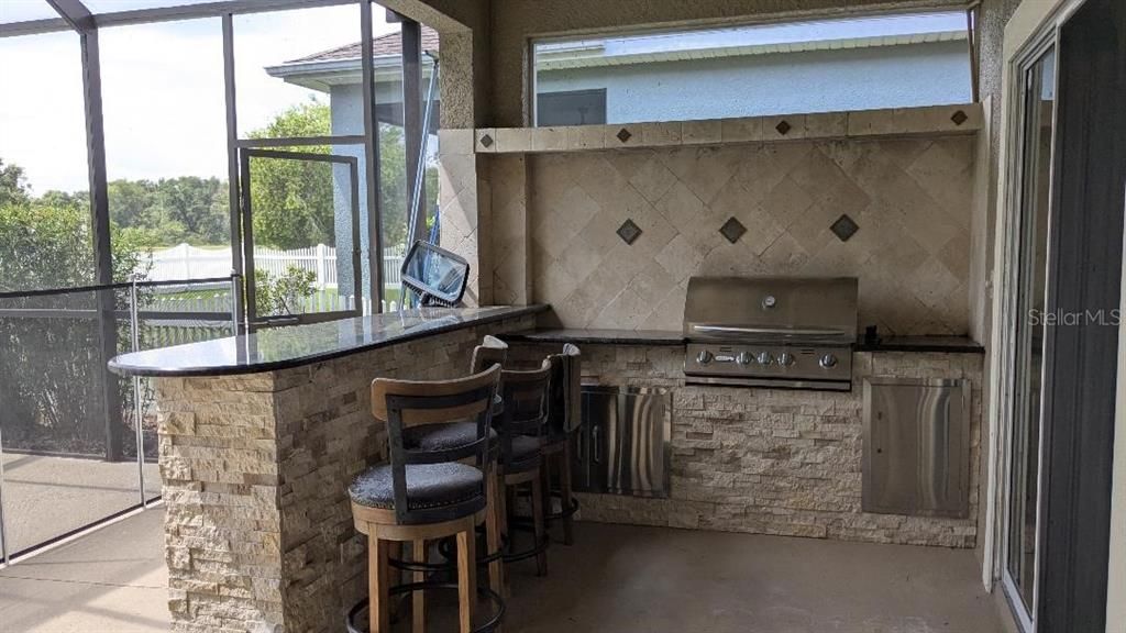 For Rent: $3,600 (5 beds, 3 baths, 2790 Square Feet)