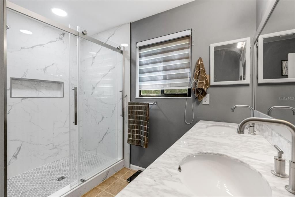 For Sale: $570,000 (3 beds, 2 baths, 2090 Square Feet)