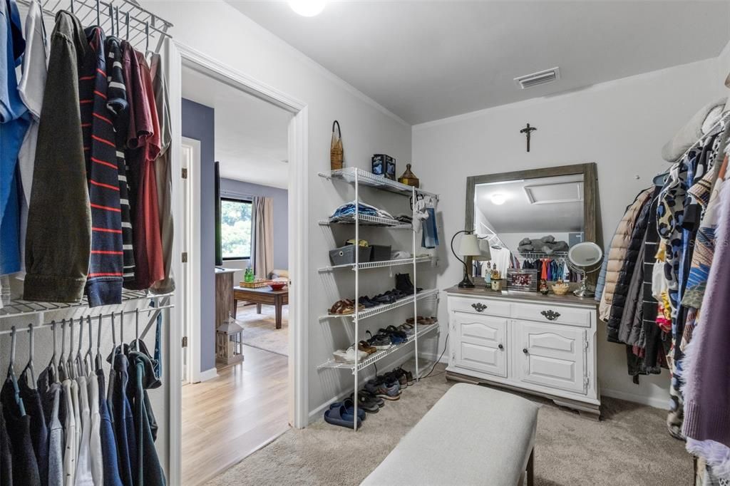 For Sale: $570,000 (3 beds, 2 baths, 2090 Square Feet)