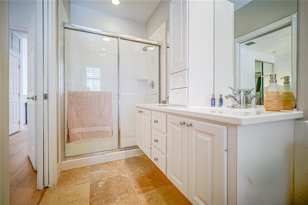 For Rent: $2,800 (4 beds, 3 baths, 1720 Square Feet)