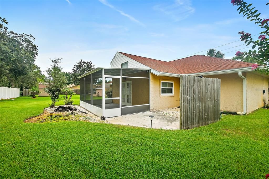 На продажу: $279,900 (3 спален, 2 ванн, 1761 Квадратных фут)