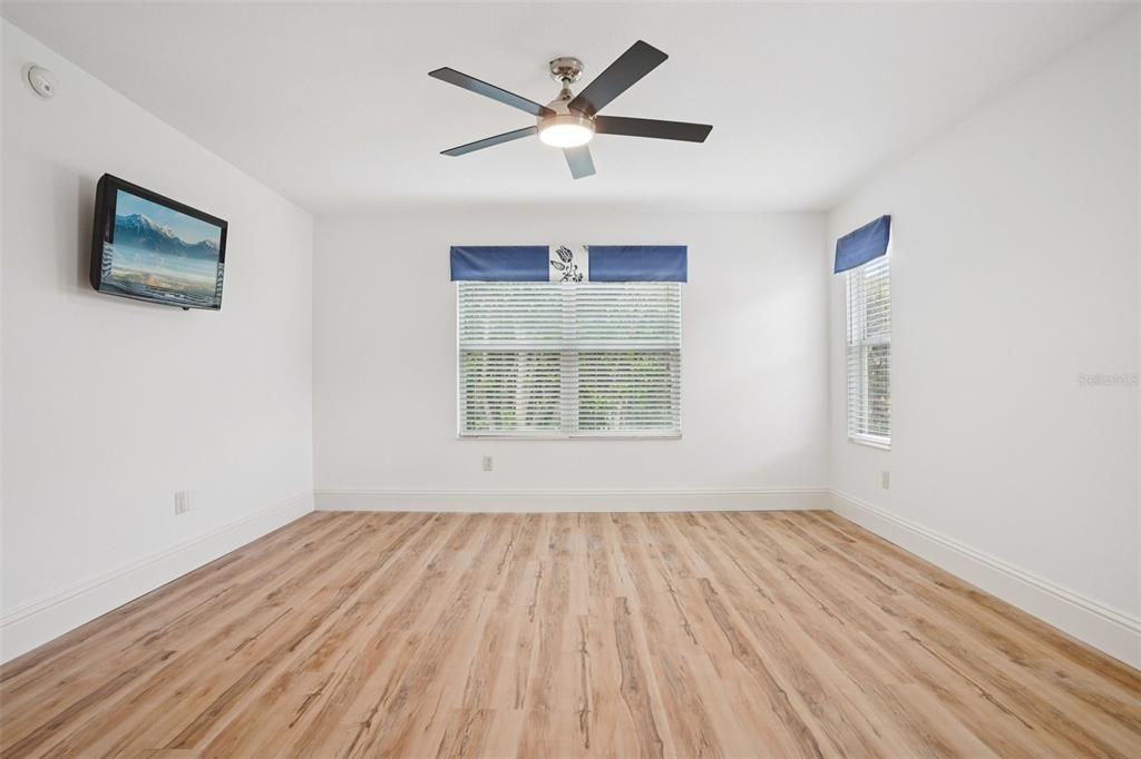 For Sale: $440,000 (3 beds, 2 baths, 1667 Square Feet)