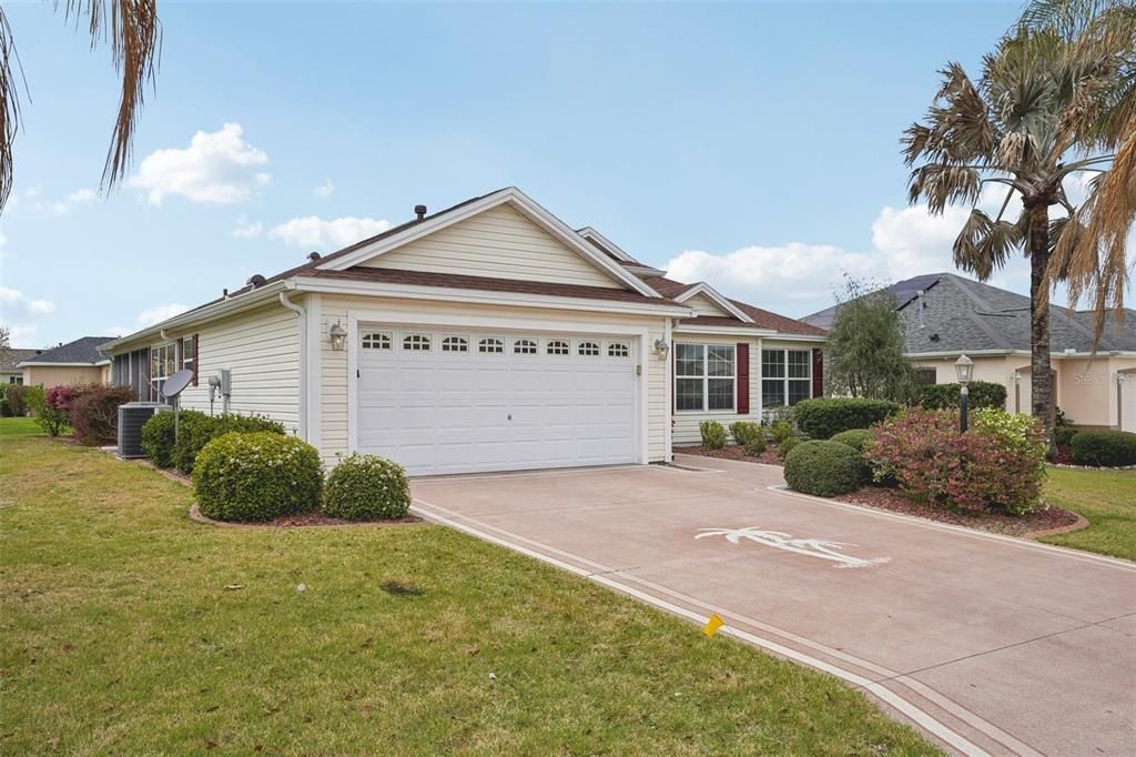 For Sale: $440,000 (3 beds, 2 baths, 1667 Square Feet)