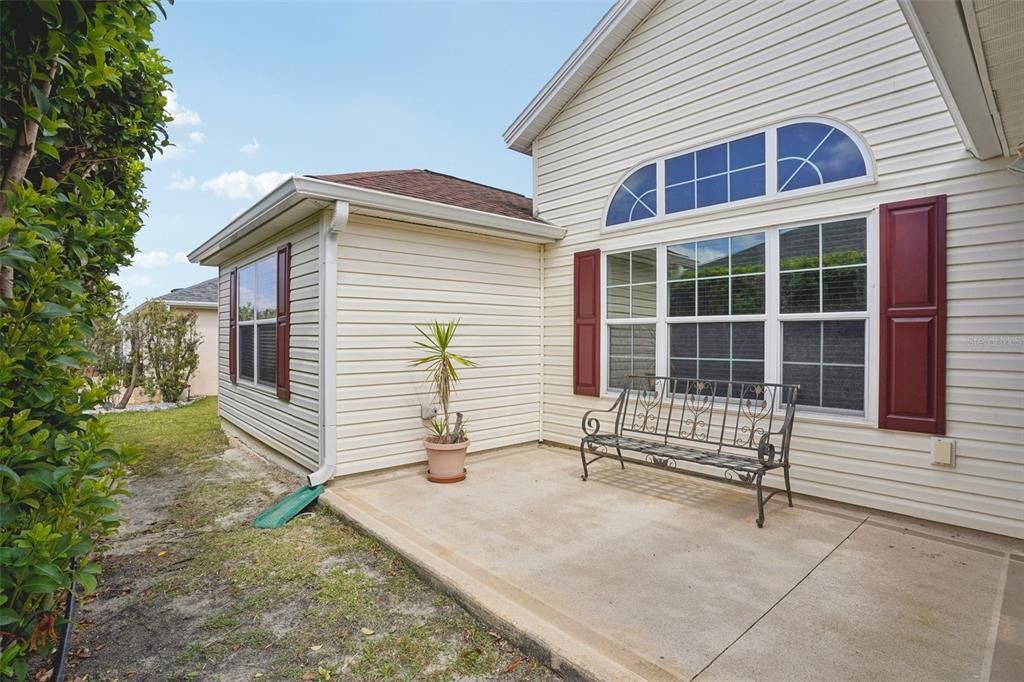 For Sale: $440,000 (3 beds, 2 baths, 1667 Square Feet)