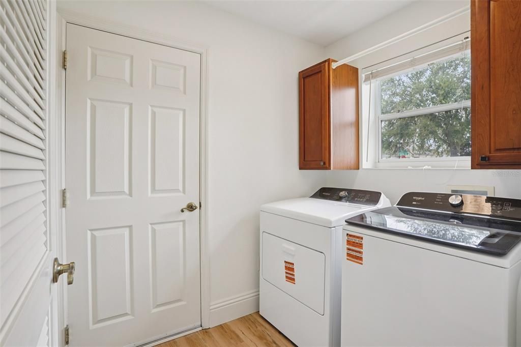 For Sale: $440,000 (3 beds, 2 baths, 1667 Square Feet)