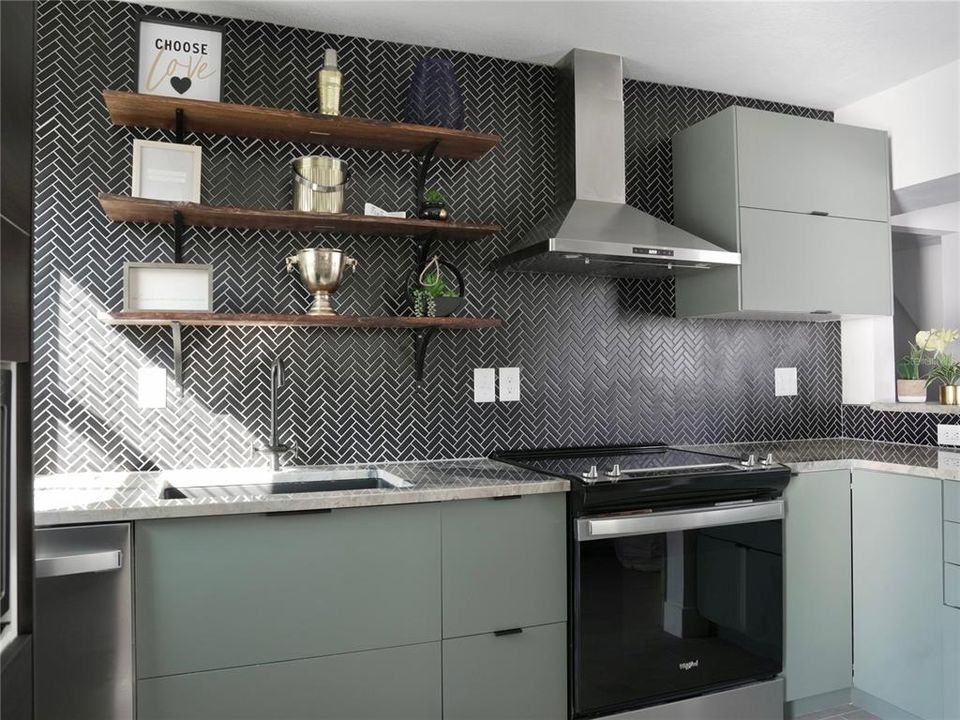 For Sale: $579,900 (8 beds, 0 baths, 1800 Square Feet)