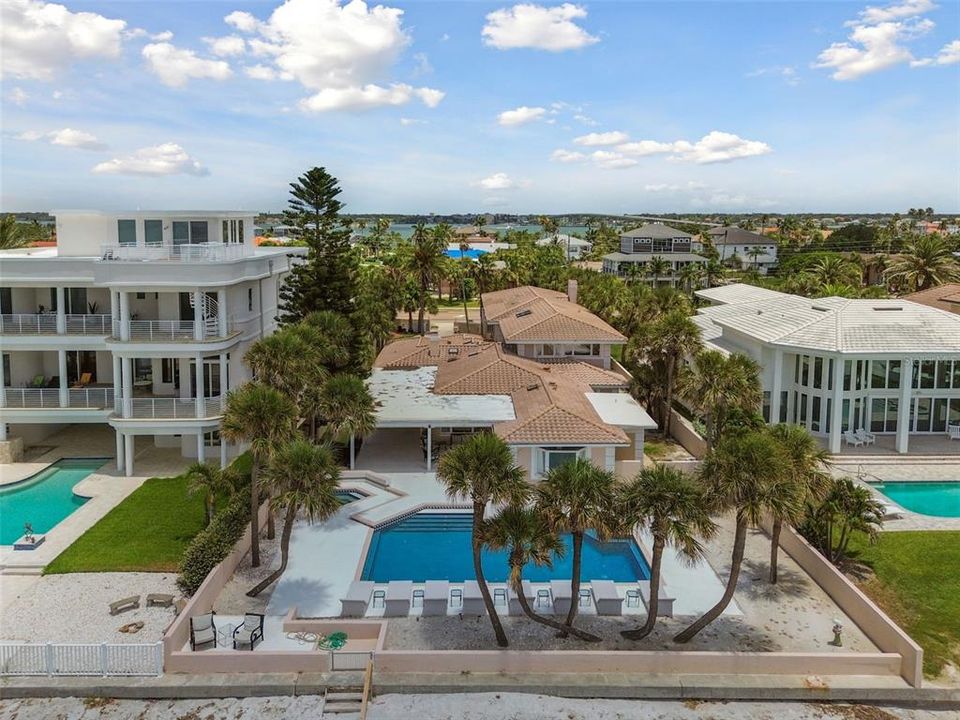 En Venta: $7,500,000 (6 camas, 5 baños, 6958 Pies cuadrados)