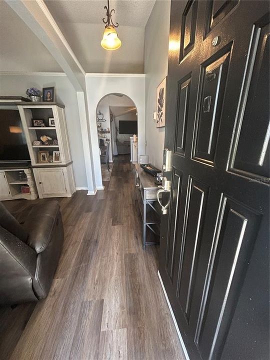 For Sale: $355,000 (4 beds, 2 baths, 1886 Square Feet)