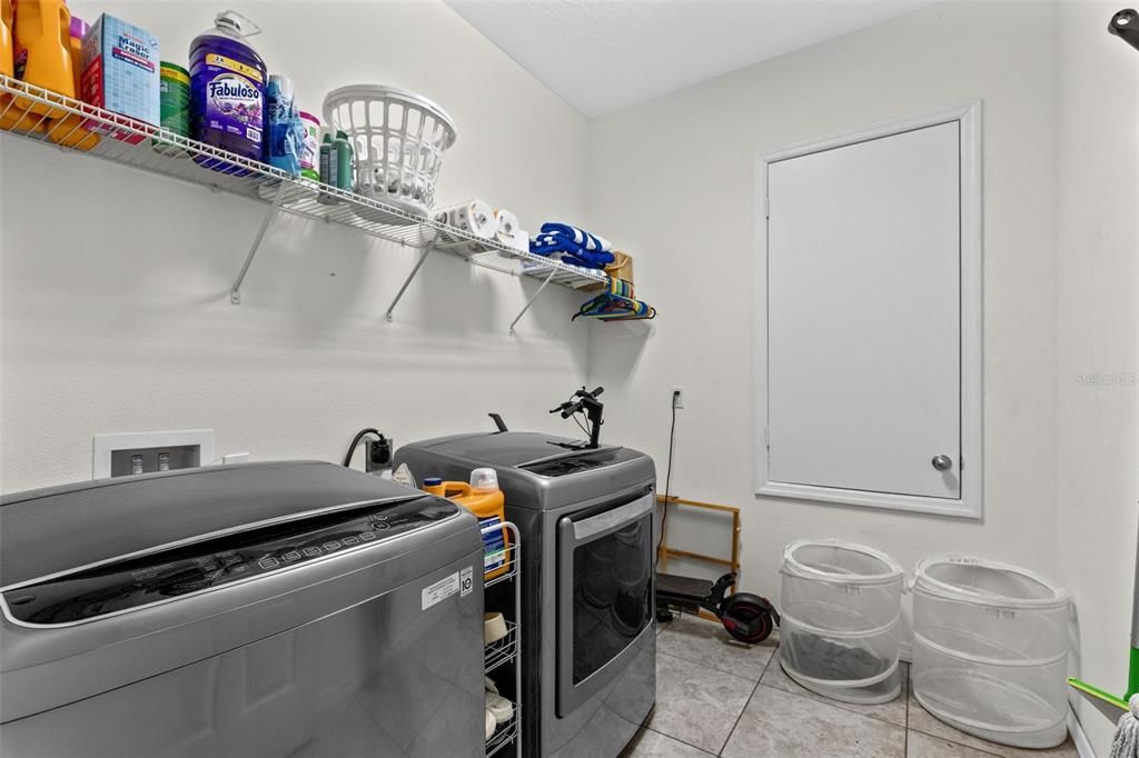En Venta: $565,000 (4 camas, 4 baños, 3210 Pies cuadrados)