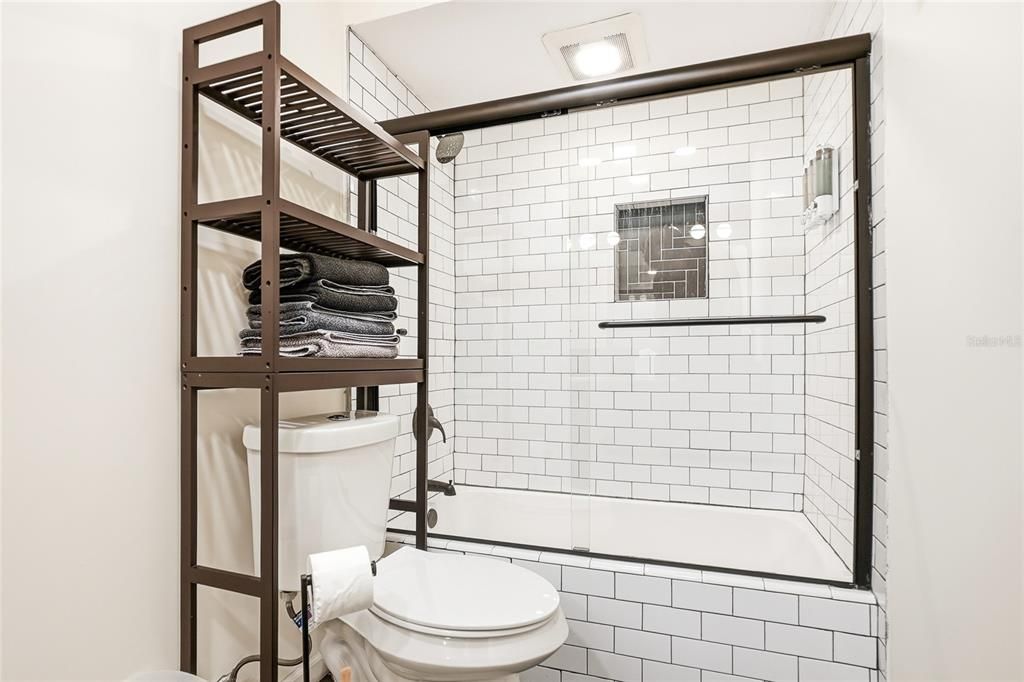 En Renta: $3,995 (3 camas, 3 baños, 1633 Pies cuadrados)