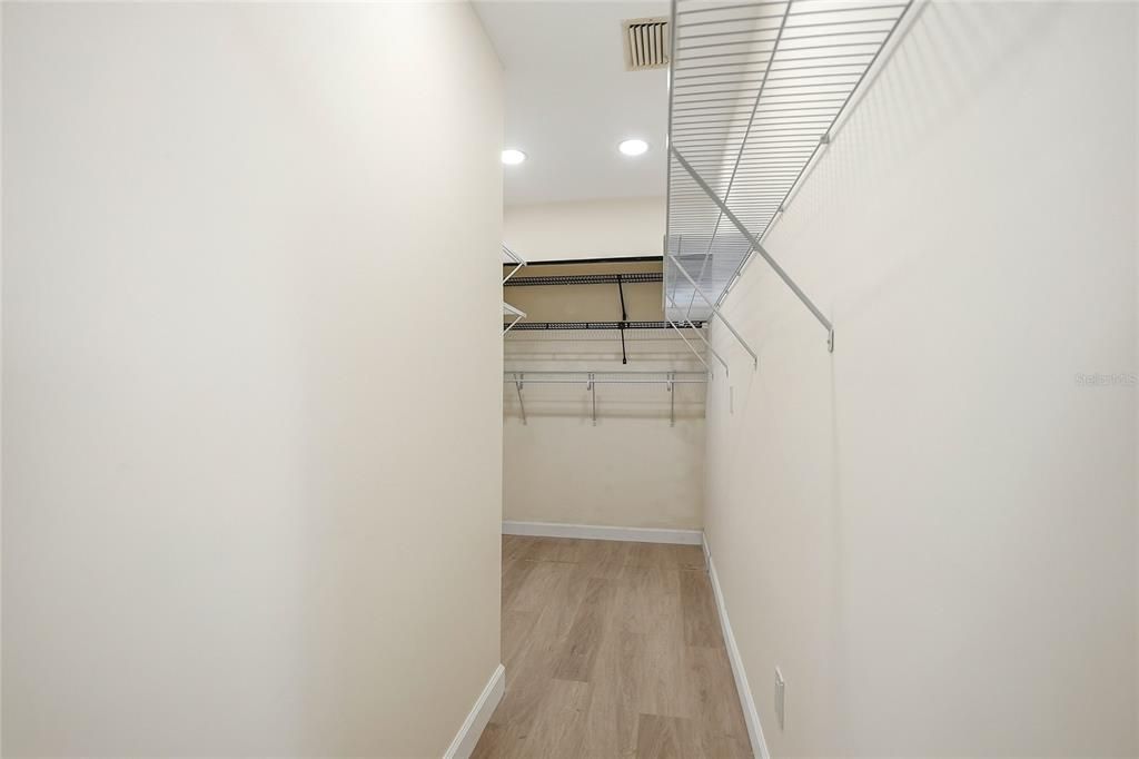 En Renta: $3,995 (3 camas, 3 baños, 1633 Pies cuadrados)