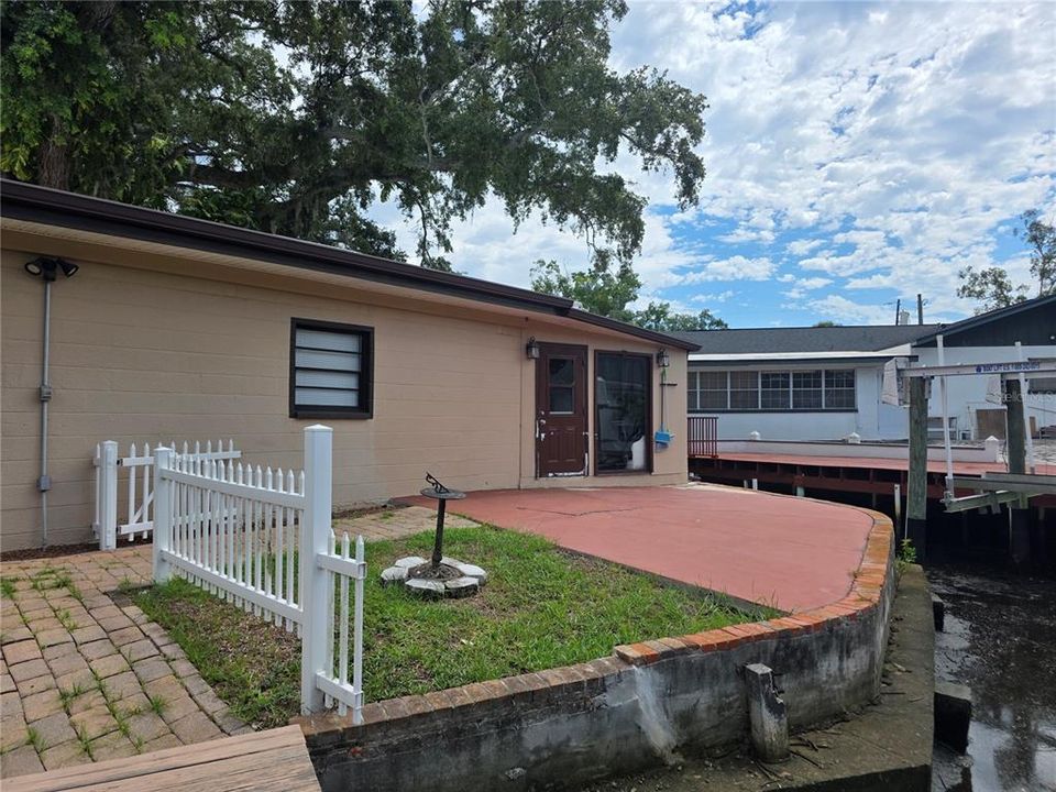 En Venta: $399,000 (4 camas, 3 baños, 1827 Pies cuadrados)