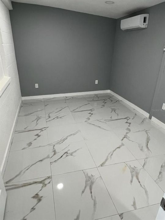 En Venta: $399,000 (4 camas, 3 baños, 1827 Pies cuadrados)