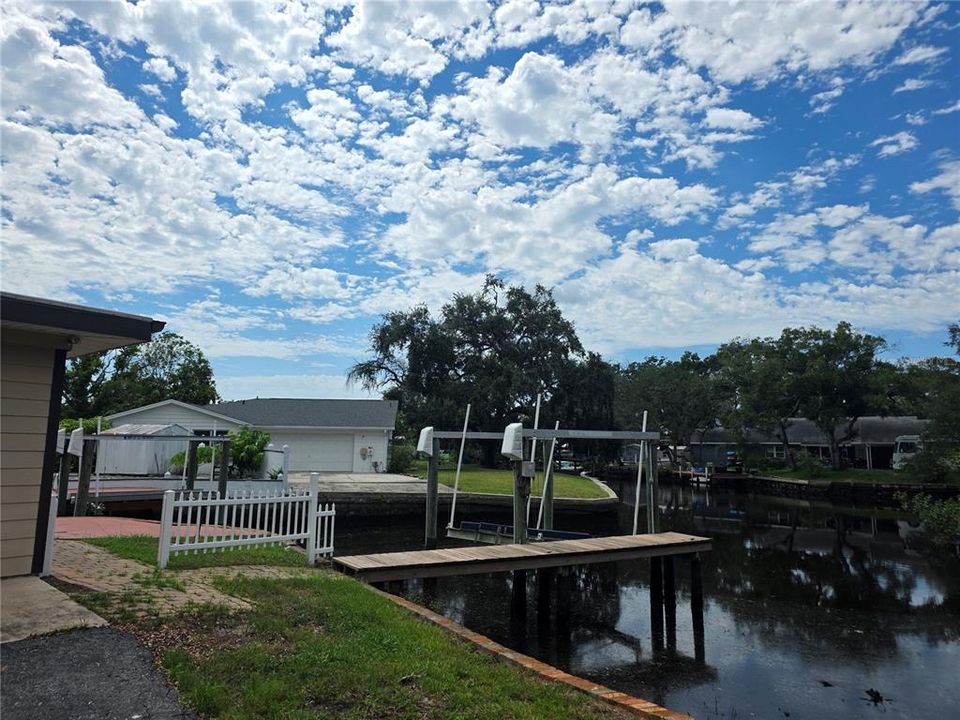 En Venta: $399,000 (4 camas, 3 baños, 1827 Pies cuadrados)