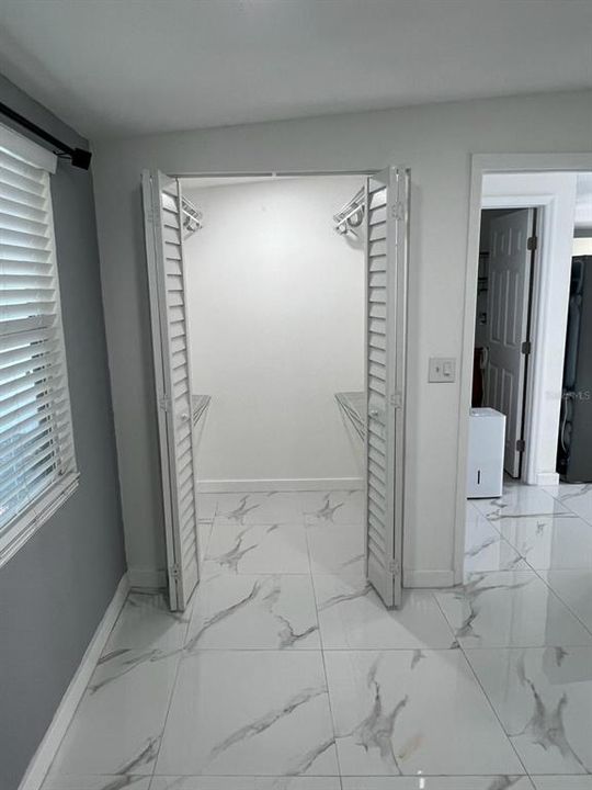 En Venta: $399,000 (4 camas, 3 baños, 1827 Pies cuadrados)
