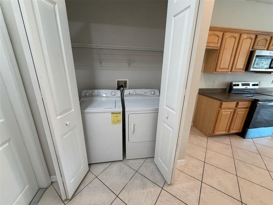 На продажу: $309,900 (3 спален, 2 ванн, 1545 Квадратных фут)