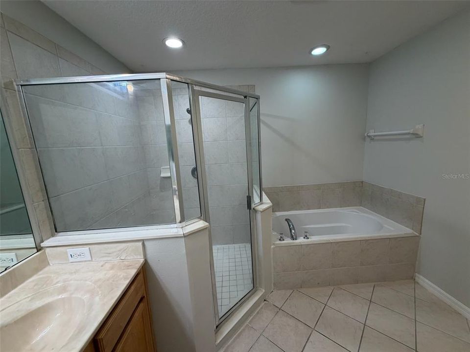 На продажу: $309,900 (3 спален, 2 ванн, 1545 Квадратных фут)