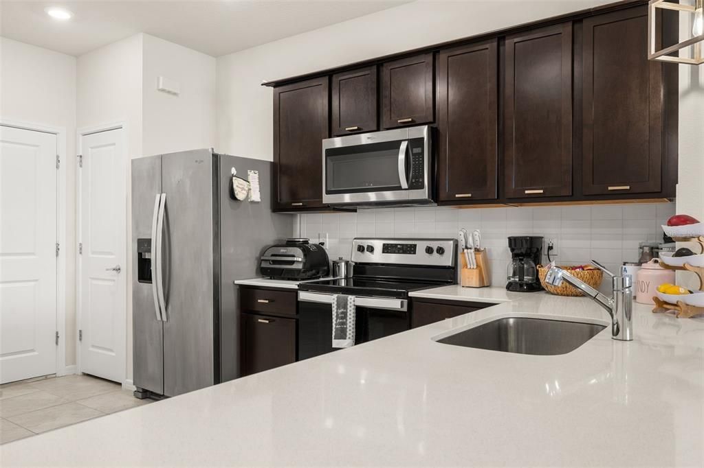 出租: $2,100 (3 贝兹, 2 浴室, 1736 平方英尺)