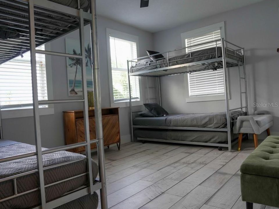 For Sale: $579,900 (4 beds, 2 baths, 1800 Square Feet)