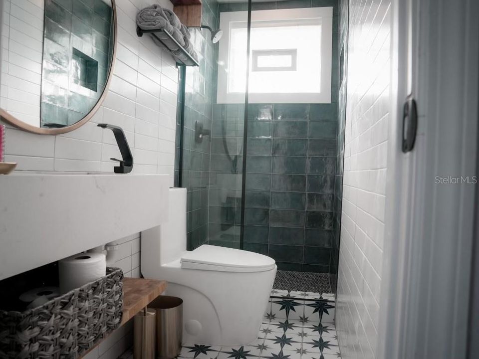 For Sale: $579,900 (4 beds, 2 baths, 1800 Square Feet)