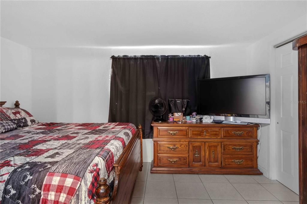 На продажу: $190,000 (2 спален, 2 ванн, 1386 Квадратных фут)