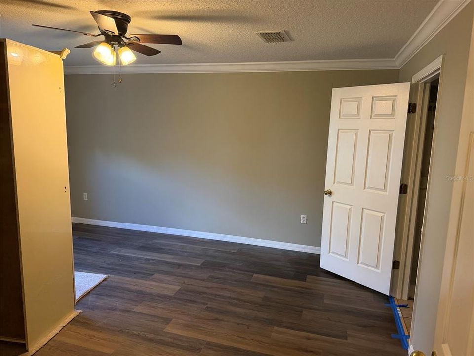 For Rent: $3,400 (6 beds, 4 baths, 3952 Square Feet)