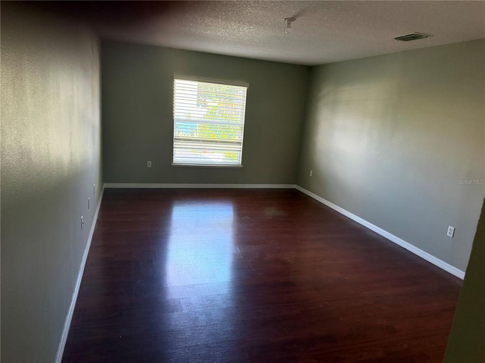 For Rent: $3,400 (6 beds, 4 baths, 3952 Square Feet)