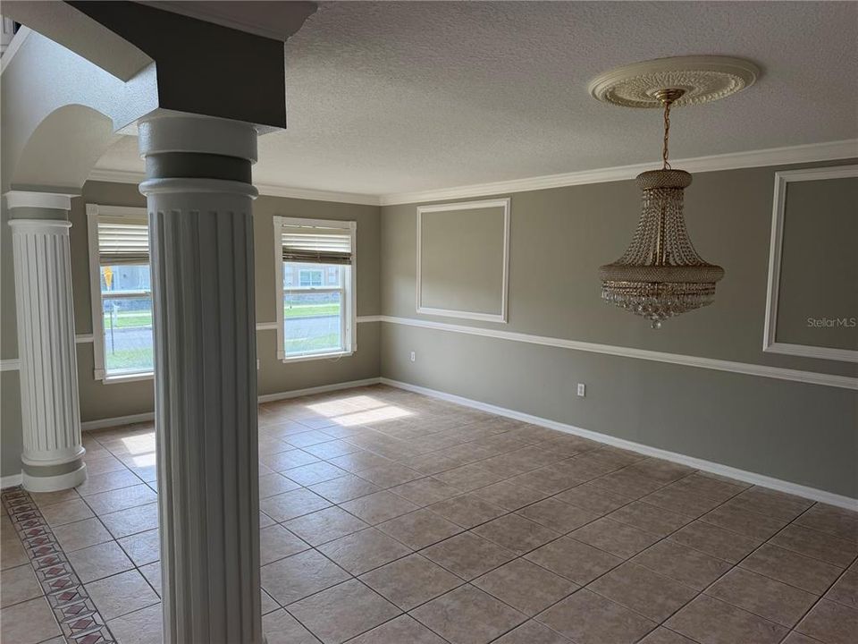 For Rent: $3,400 (6 beds, 4 baths, 3952 Square Feet)