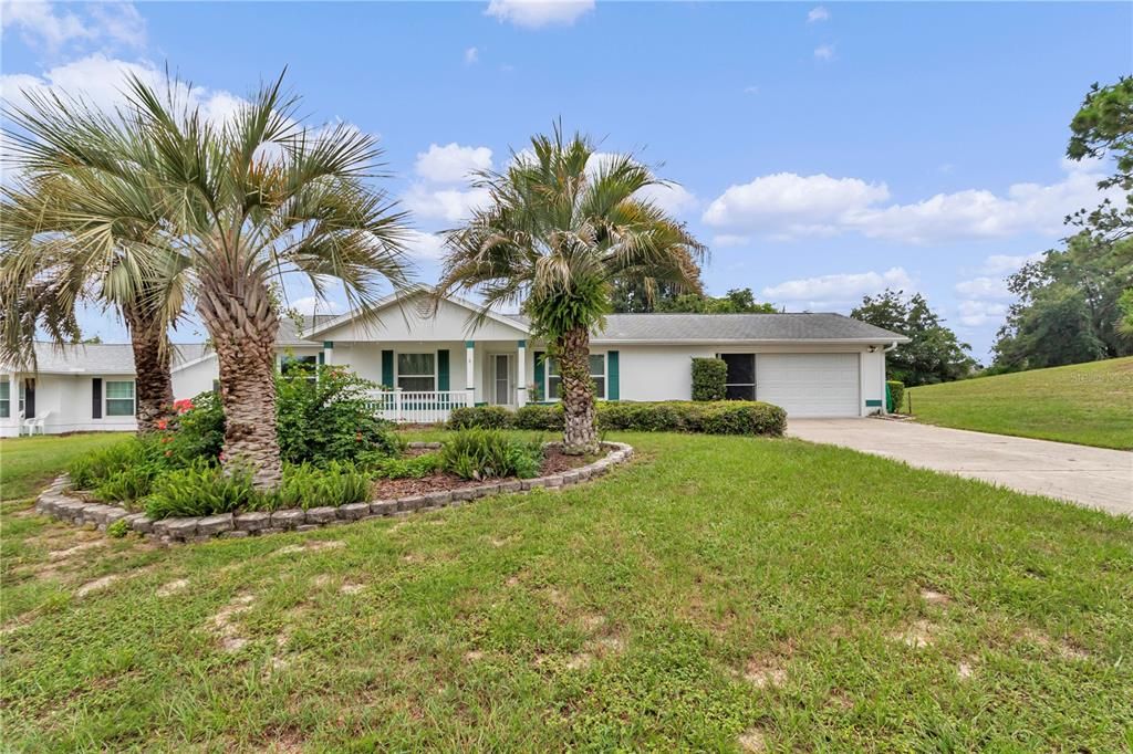 For Sale: $224,900 (2 beds, 2 baths, 1062 Square Feet)