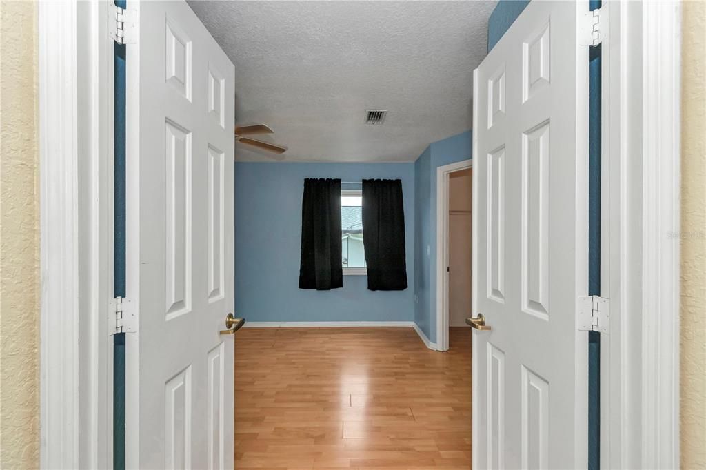 For Sale: $224,900 (2 beds, 2 baths, 1062 Square Feet)