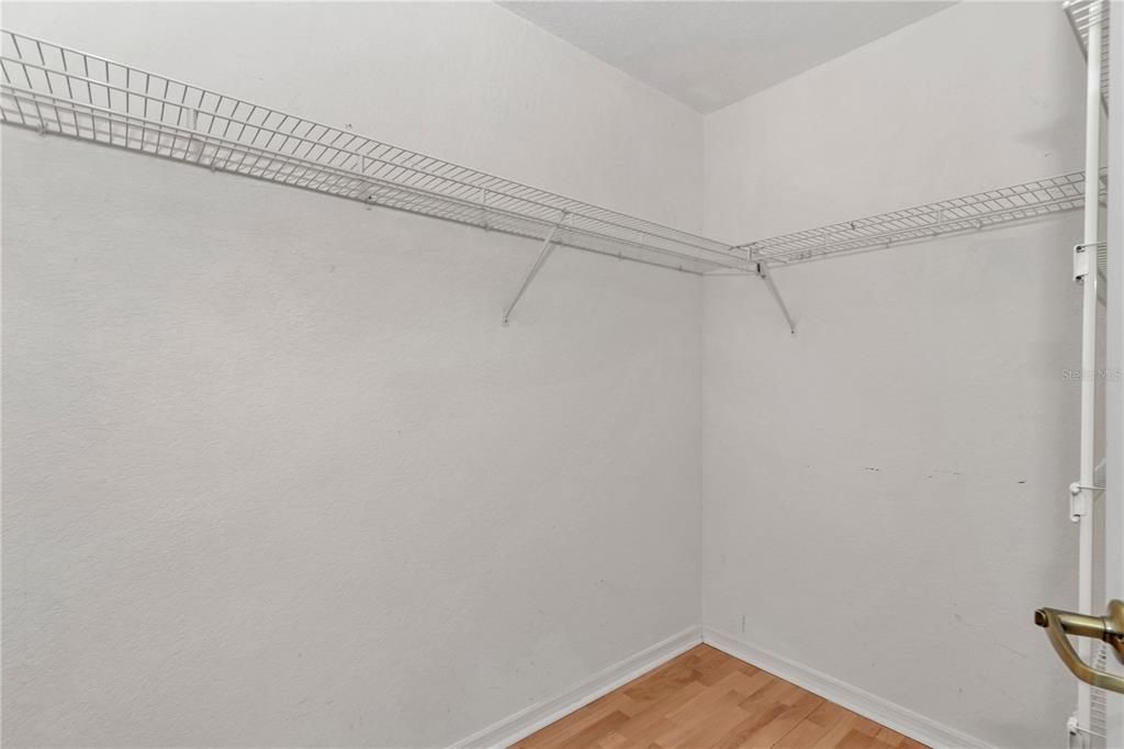 For Sale: $224,900 (2 beds, 2 baths, 1062 Square Feet)