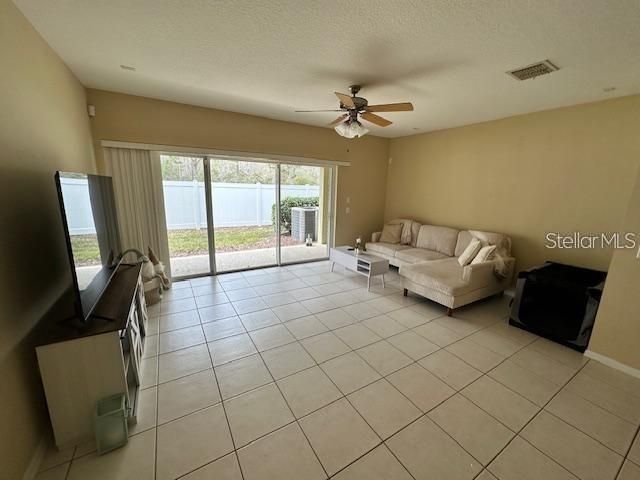 For Rent: $1,875 (2 beds, 2 baths, 1322 Square Feet)