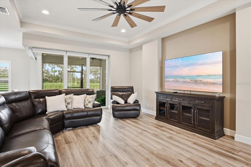 For Sale: $500,000 (3 beds, 2 baths, 2079 Square Feet)