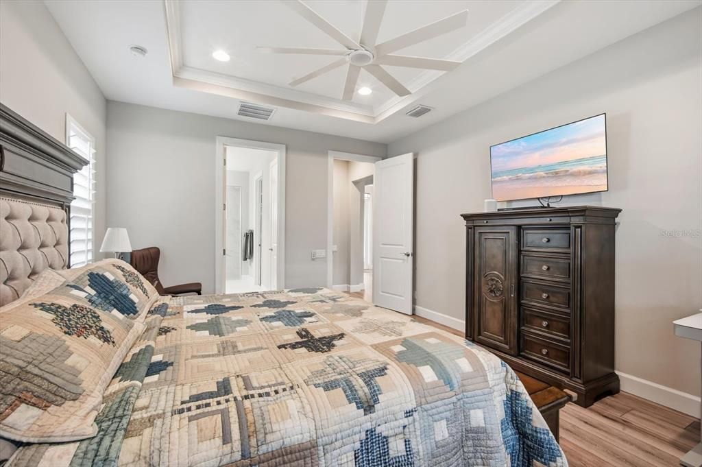 For Sale: $500,000 (3 beds, 2 baths, 2079 Square Feet)