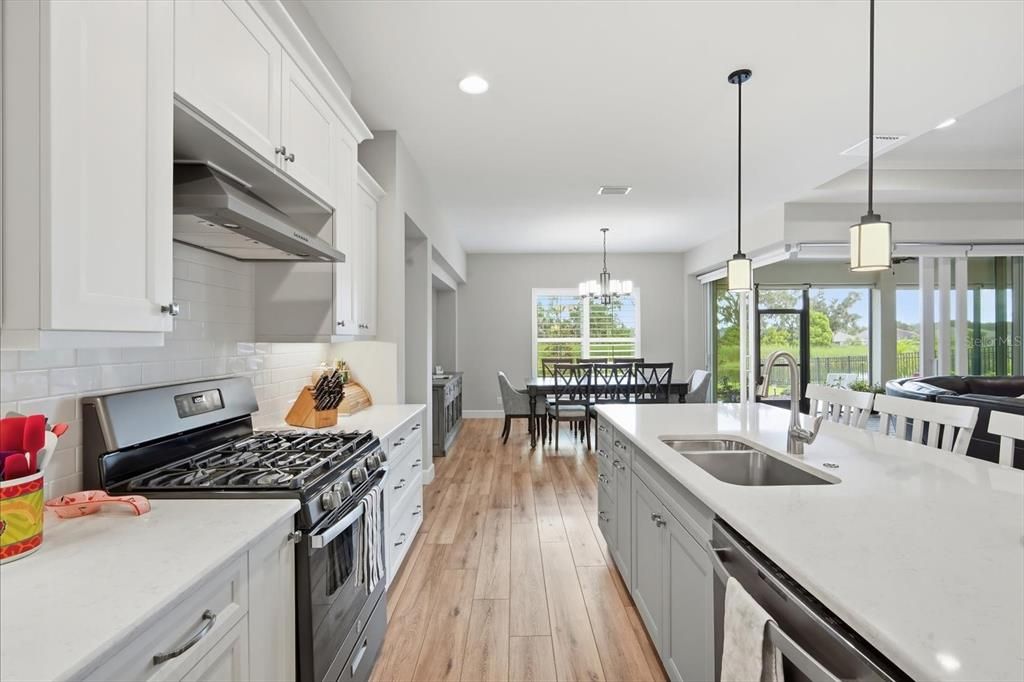 For Sale: $500,000 (3 beds, 2 baths, 2079 Square Feet)