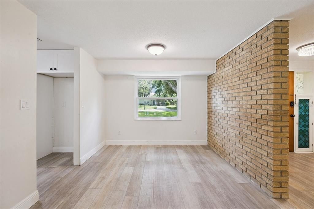 : $425,000 (3 camas, 2 baños, 1988 Pies cuadrados)