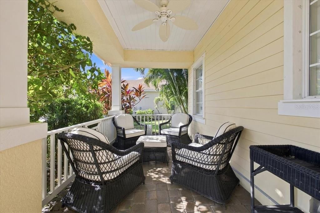 En Venta: $759,000 (3 camas, 3 baños, 2472 Pies cuadrados)