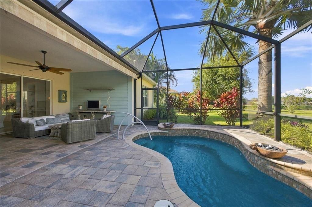 En Venta: $759,000 (3 camas, 3 baños, 2472 Pies cuadrados)
