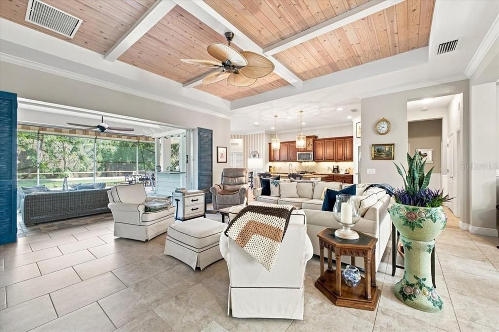 En Venta: $759,000 (3 camas, 3 baños, 2472 Pies cuadrados)