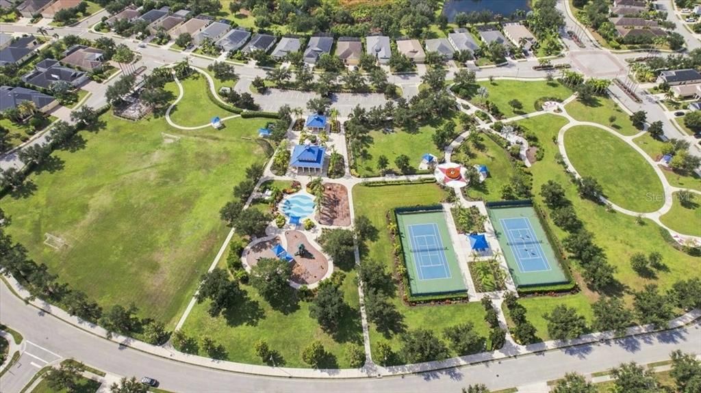 En Venta: $759,000 (3 camas, 3 baños, 2472 Pies cuadrados)