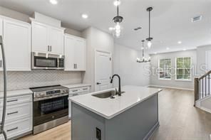 For Rent: $3,400 (2 beds, 2 baths, 1390 Square Feet)
