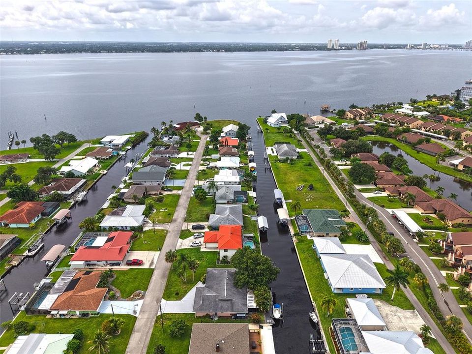 For Sale: $475,000 (3 beds, 2 baths, 2201 Square Feet)