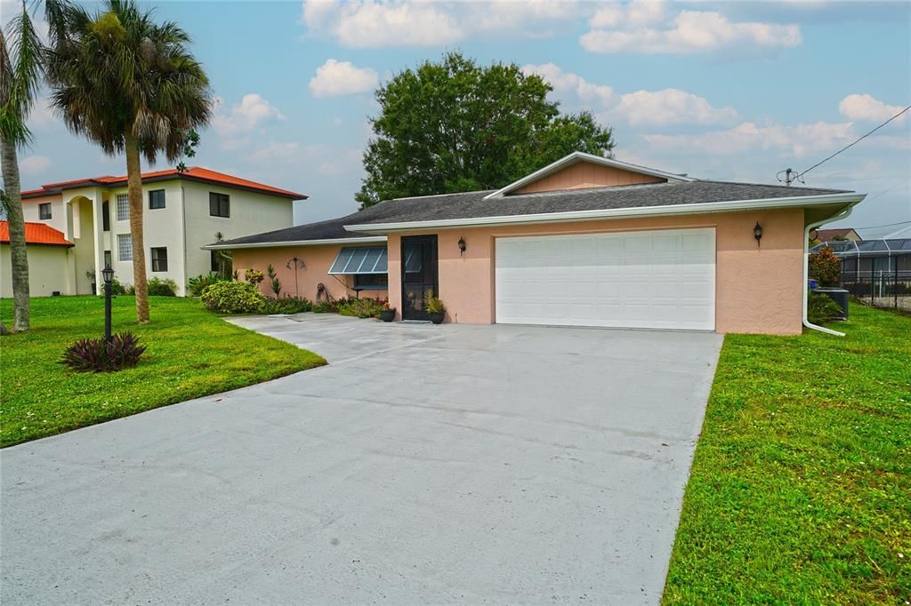 For Sale: $475,000 (3 beds, 2 baths, 2201 Square Feet)
